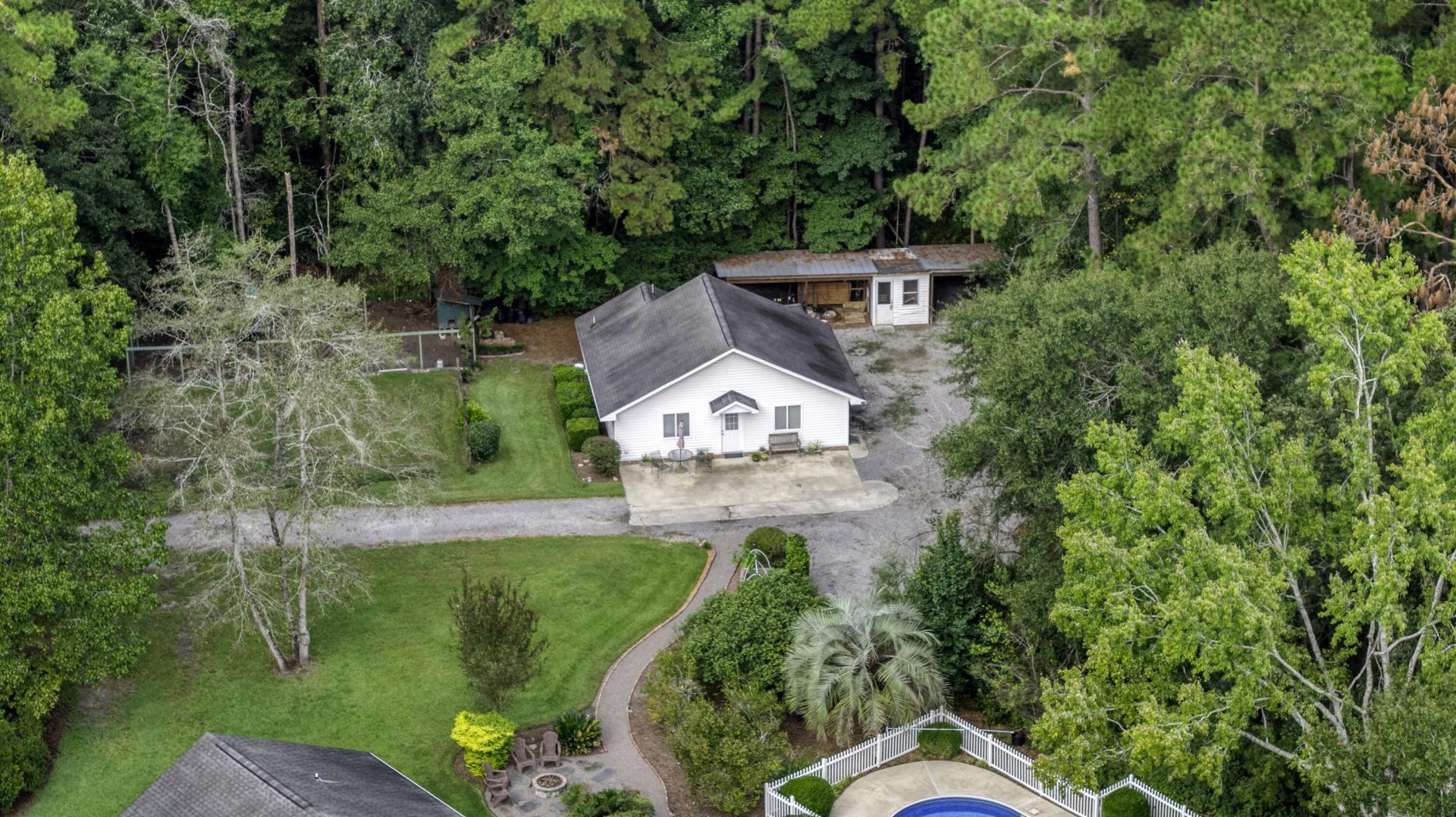 102 Caveson Drive Photo 50