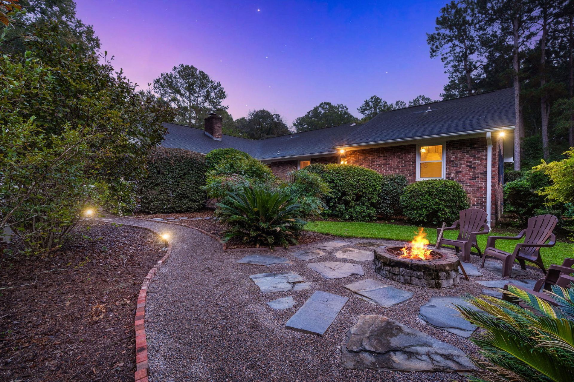 102 Caveson Drive Photo 6
