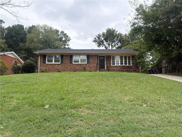 1502 Meadowview Road , Greensboro, NC 27403
