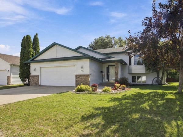1307 4th Avenue E, West Fargo, ND 58078