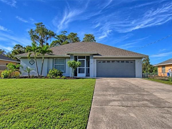 424 La Perouse ST , LEHIGH ACRES, FL 33974