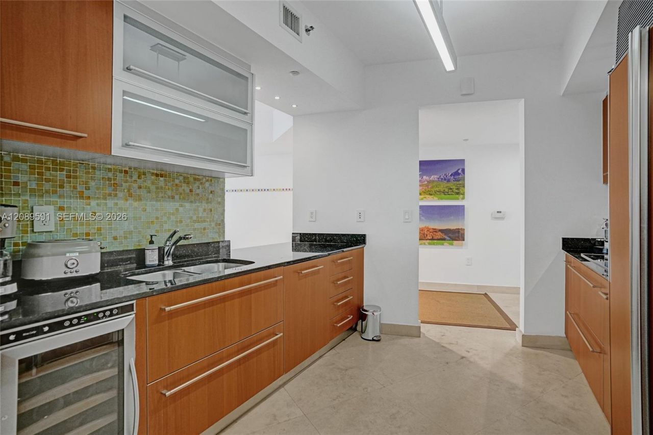 400 Alton Rd , Unit 1409, Miami Beach, FL 33139 Photo