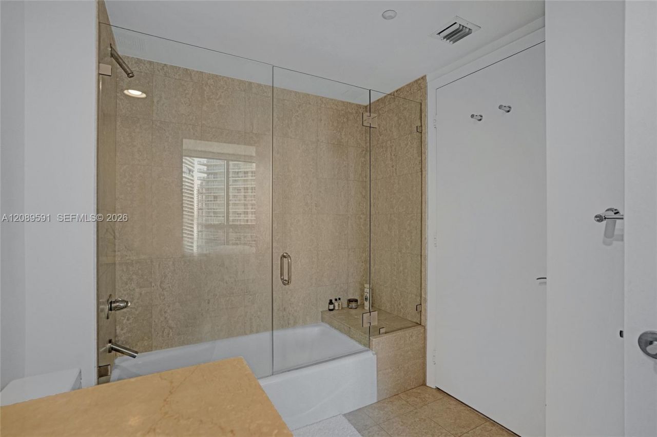400 Alton Rd , Unit 1409, Miami Beach, FL 33139 Photo