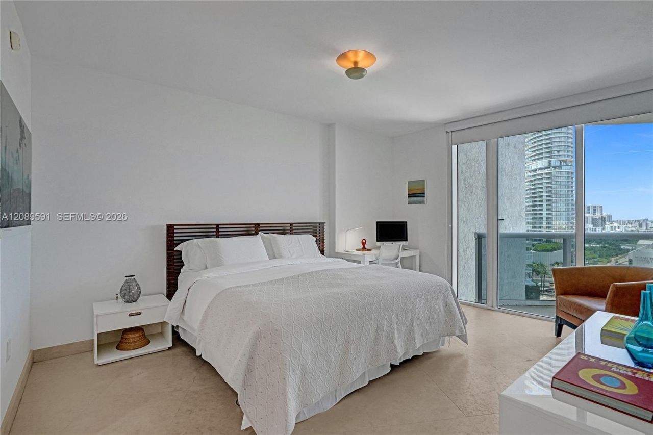 400 Alton Rd , Unit 1409, Miami Beach, FL 33139 Photo