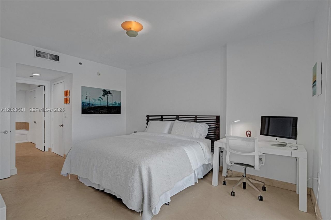 400 Alton Rd , Unit 1409, Miami Beach, FL 33139 Photo