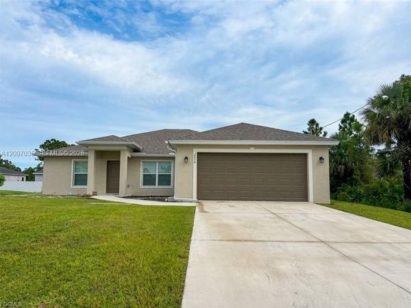 2614 27th ST W , Lehigh Acres, FL 33971