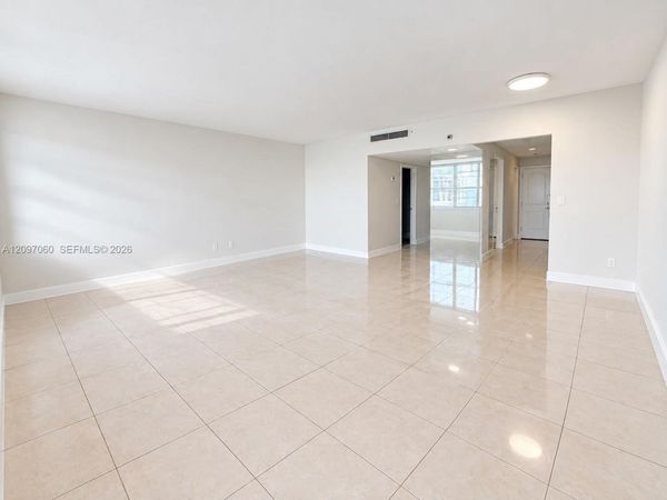 100 Lincoln Rd , Unit 1537, Miami Beach, FL 33139