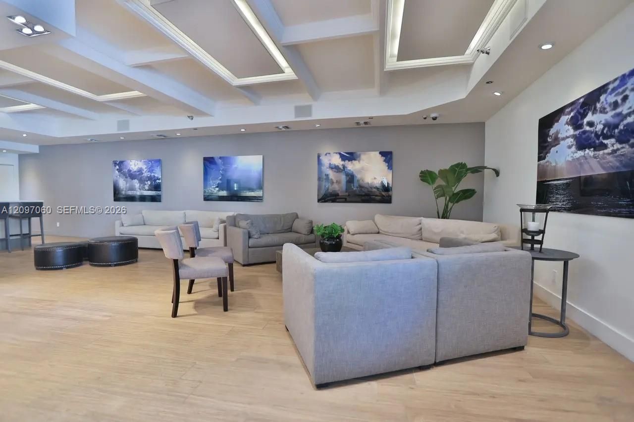 100 Lincoln Rd , Unit 1537, Miami Beach, FL 33139 Photo