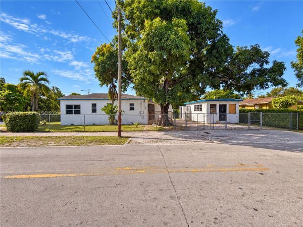 3330 NW 15th Ave , Miami, FL 33142