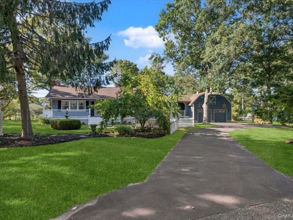 2000 Westphalia Road , Mattituck, NY 11952