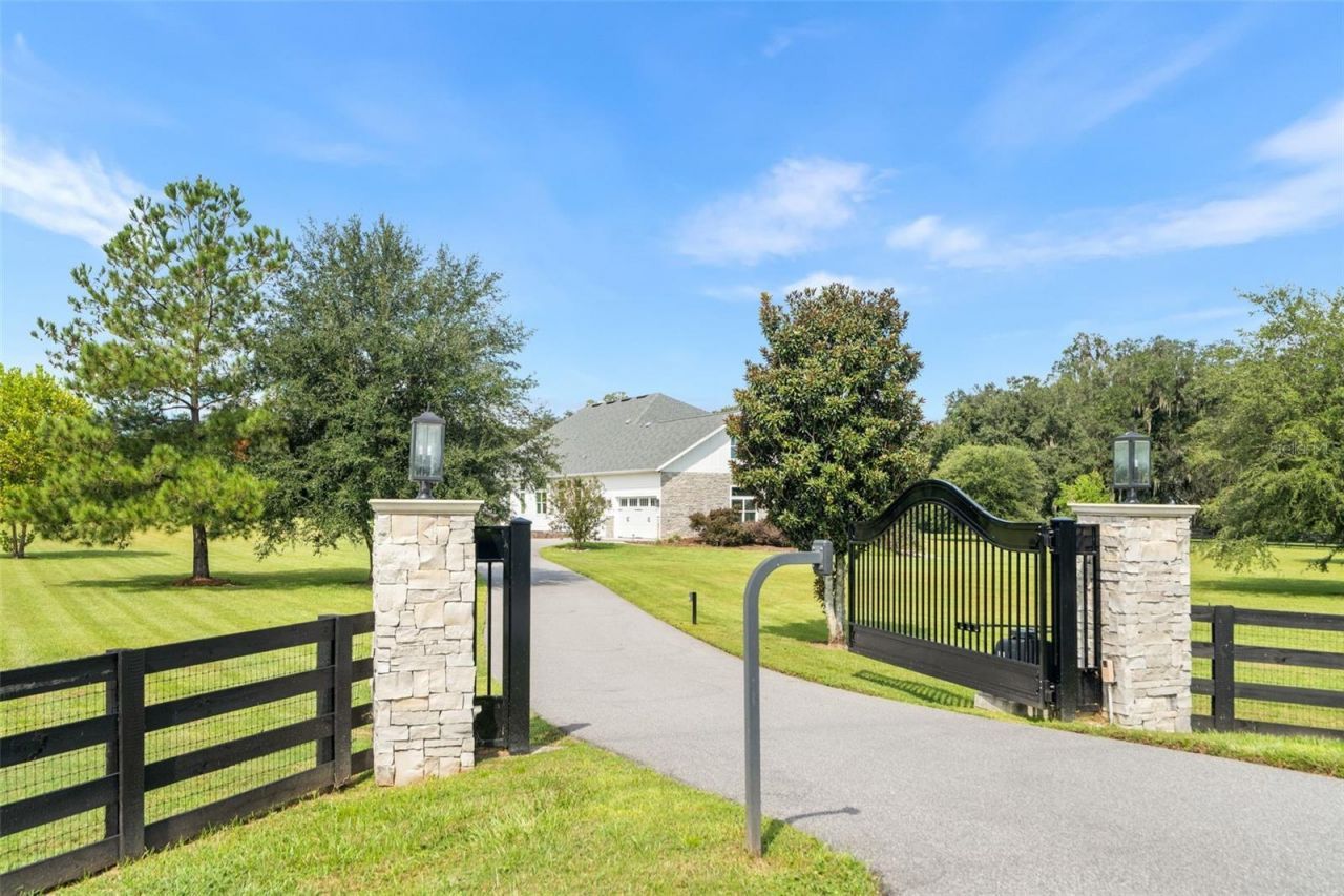 10630 NW 153rd Terrace, Alachua, FL 32615 Photo