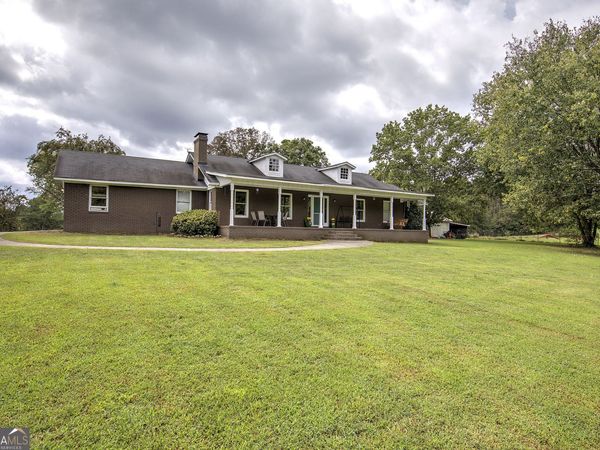 1328 Abrams Road SE, Silver Creek, GA 30173