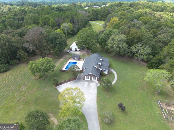 1328 Abrams Road SE, Silver Creek, GA 30173