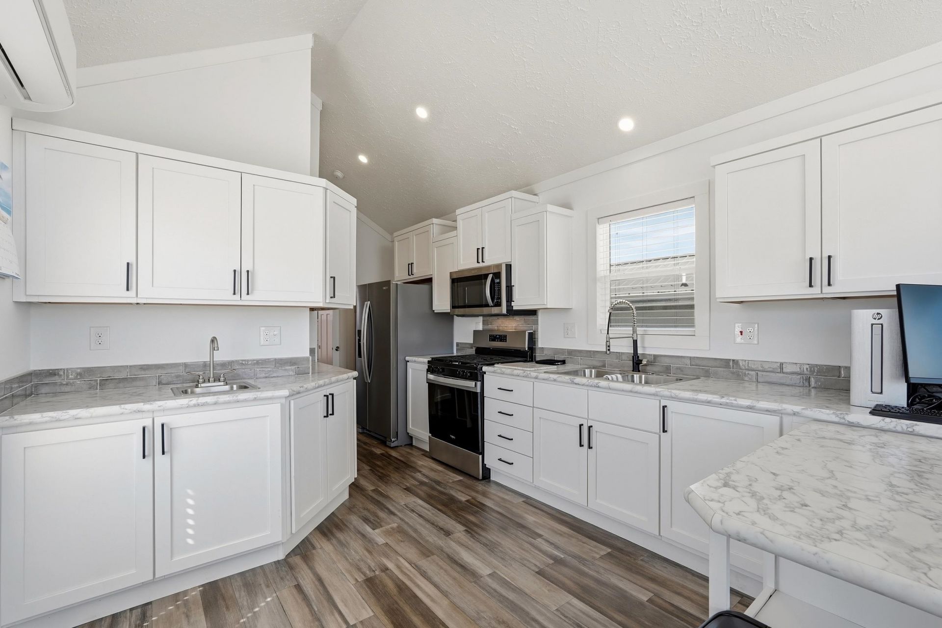 9700 Kings Rd.  Photo 10
