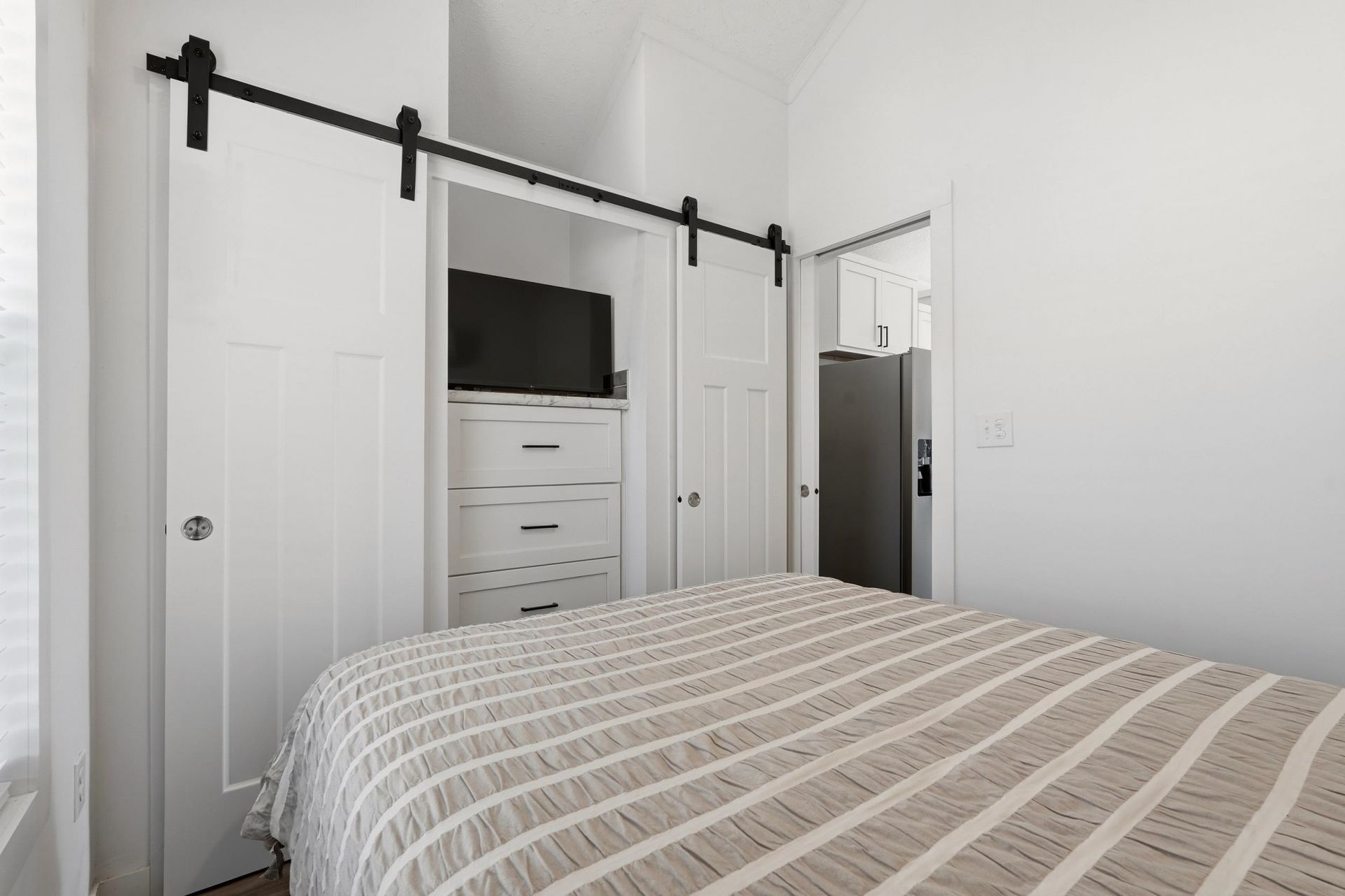 9700 Kings Rd.  Photo 13