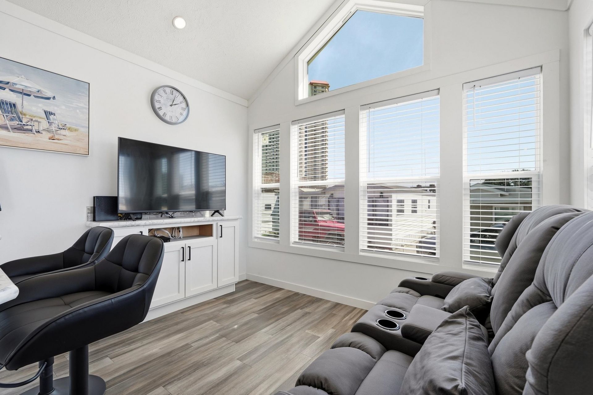 9700 Kings Rd.  Photo 7