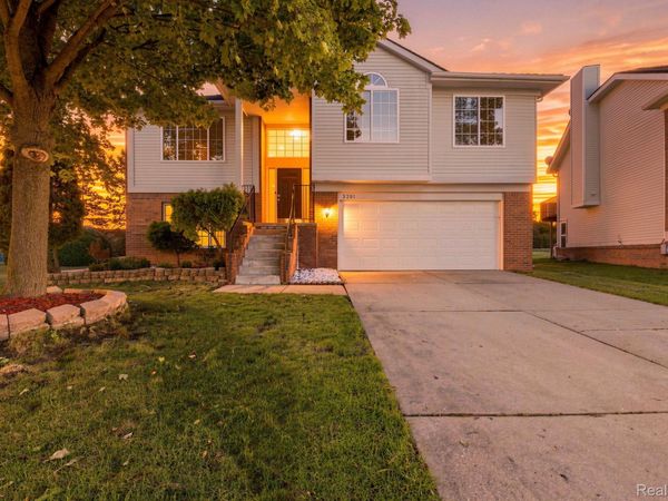 3201 Lynhurst Court , Oakland Township, Mi 48306