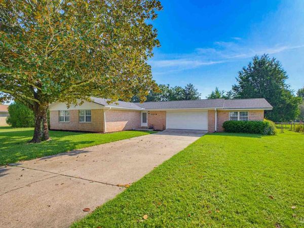 2216 Zane Grey Ln, Pensacola, FL 32534