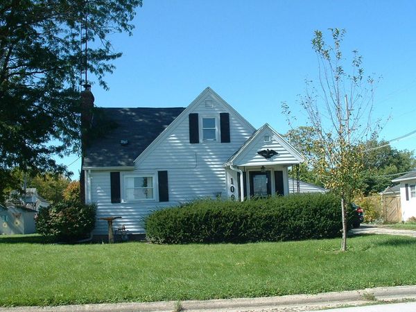 109 S Rauthland Avenue, Wapakoneta, OH 45895