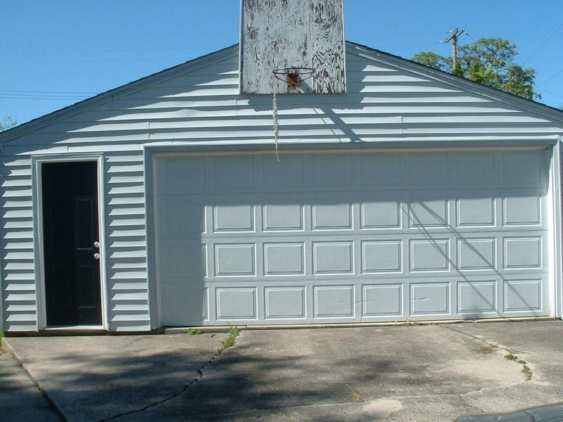 109 S Rauthland Avenue, Wapakoneta, OH 45895 Photo 5