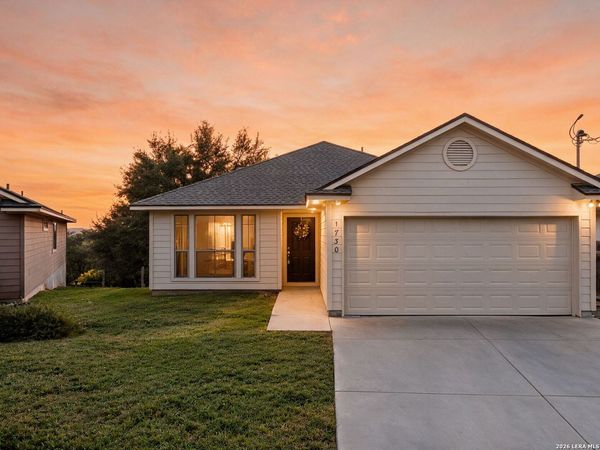 1730 Sorrel Creek Drive, Canyon Lake, TX 78133