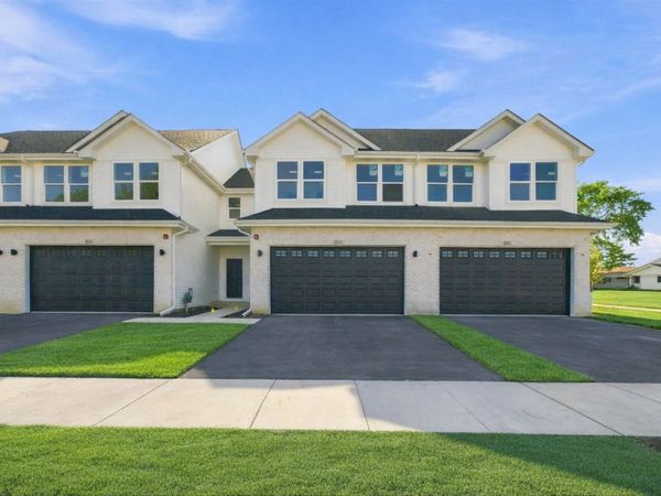 2017 Princess Court , Lockport, IL 60441