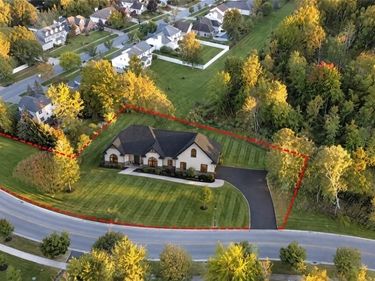 370 Renaissance Drive , Williamsville, NY 14221