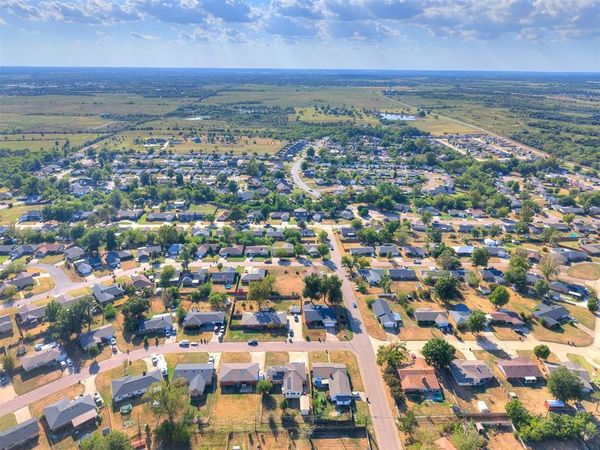 16 NE 16 Street, Nicoma Park, OK 73139