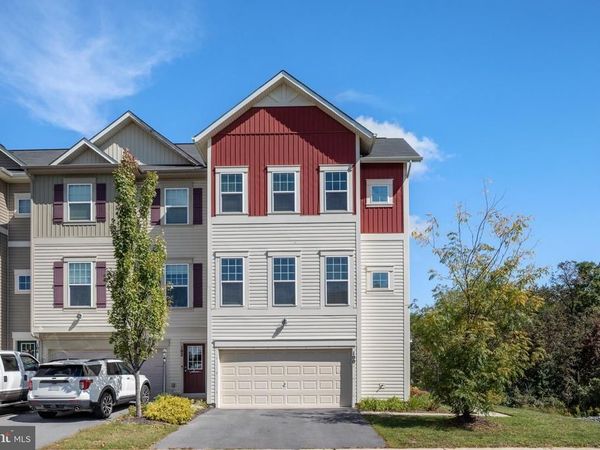 100 SPLENDOR GARDEN WAY, STEPHENSON, VA 22656