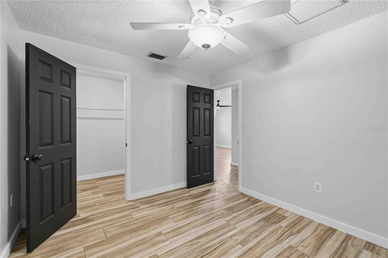 904 66th Avenue W, Bradenton, FL 34207 Photo