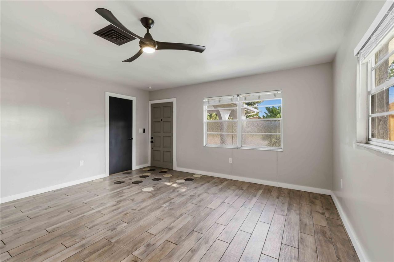 904 66th Avenue W, Bradenton, FL 34207 Photo