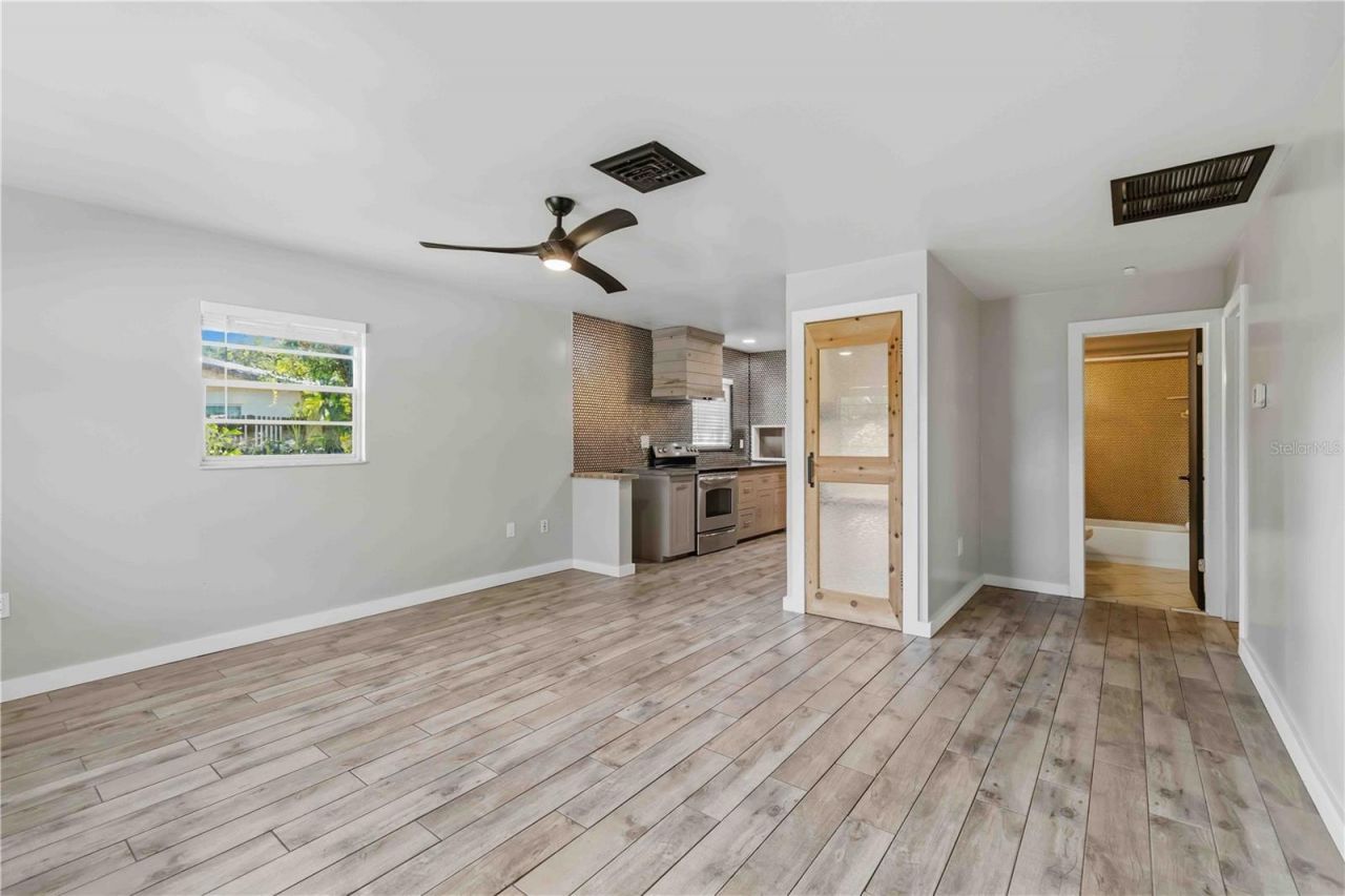 904 66th Avenue W, Bradenton, FL 34207 Photo