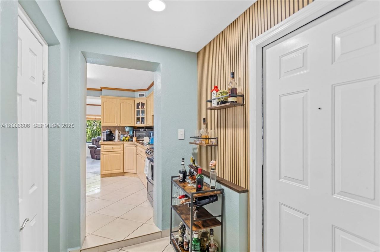 326 E 44th St , Hialeah, FL 33013 Photo