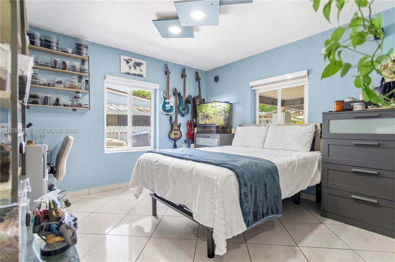 326 E 44th St , Hialeah, FL 33013 Photo