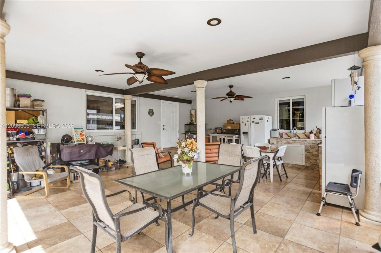326 E 44th St , Hialeah, FL 33013 Photo