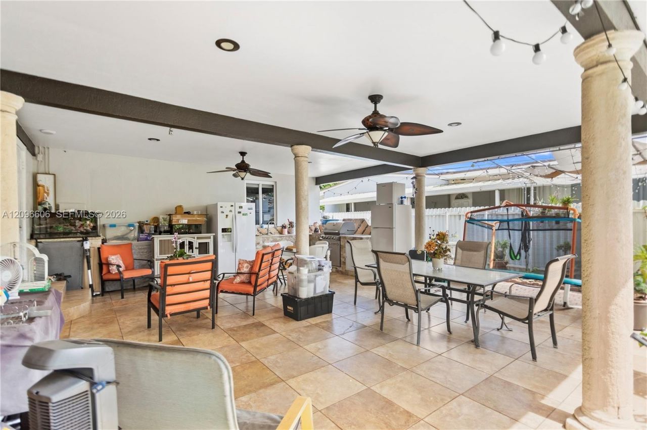 326 E 44th St , Hialeah, FL 33013 Photo