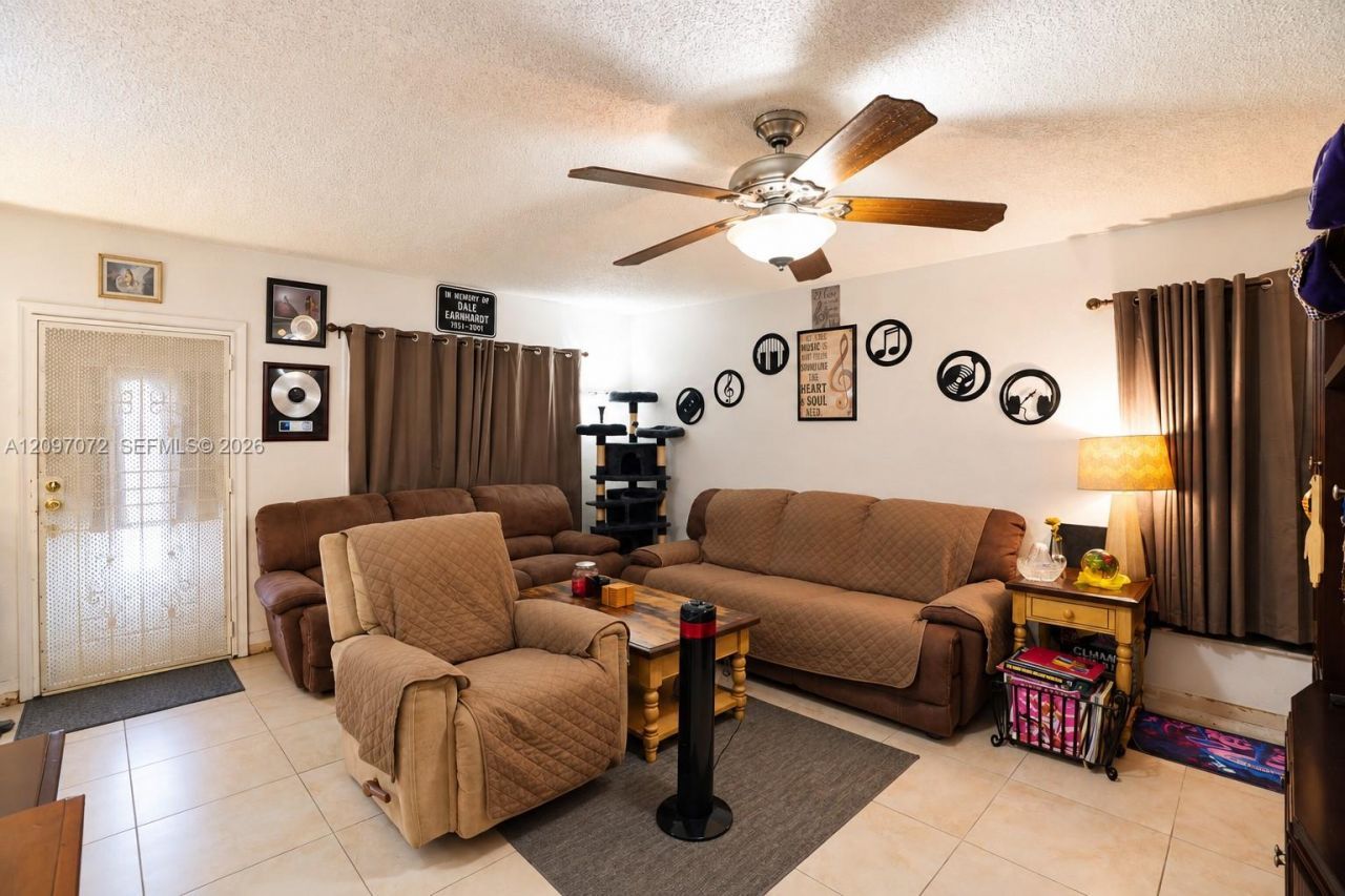 4601 SW 137th Ct, Miami, FL 33175 Photo