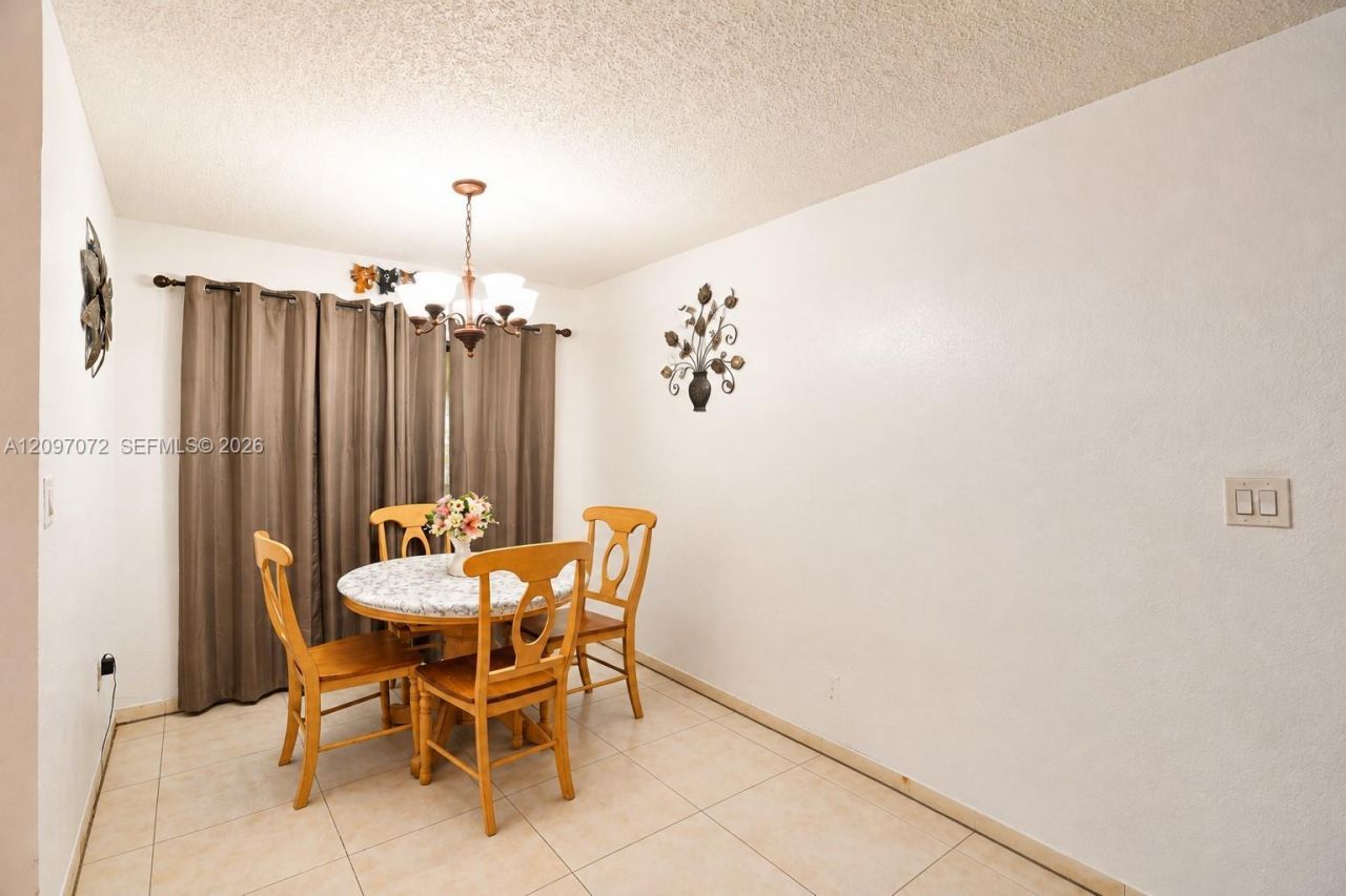 4601 SW 137th Ct, Miami, FL 33175 Photo