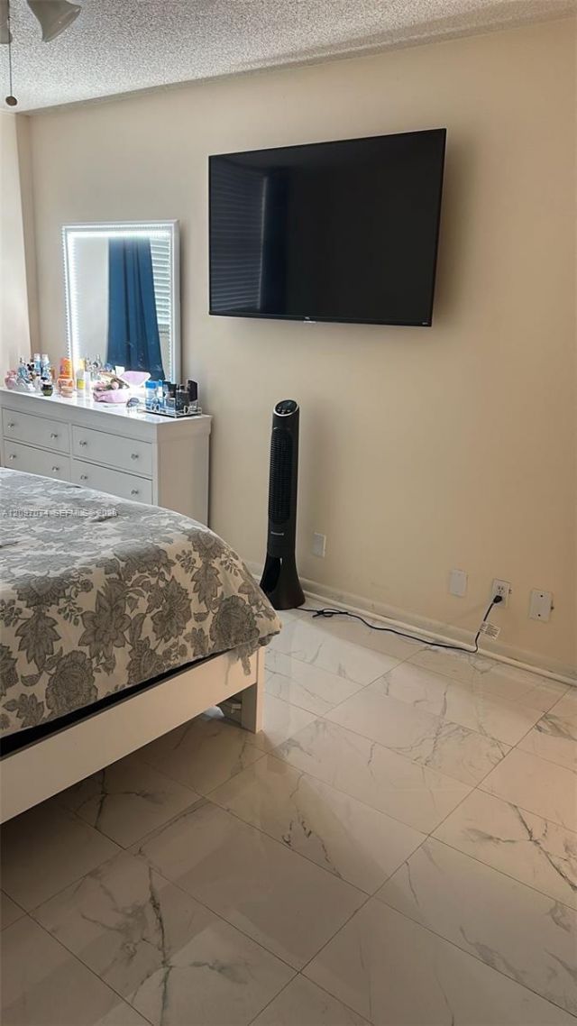 480 Executive Center Dr , Unit 4L, West Palm Beach, FL 33401 Photo