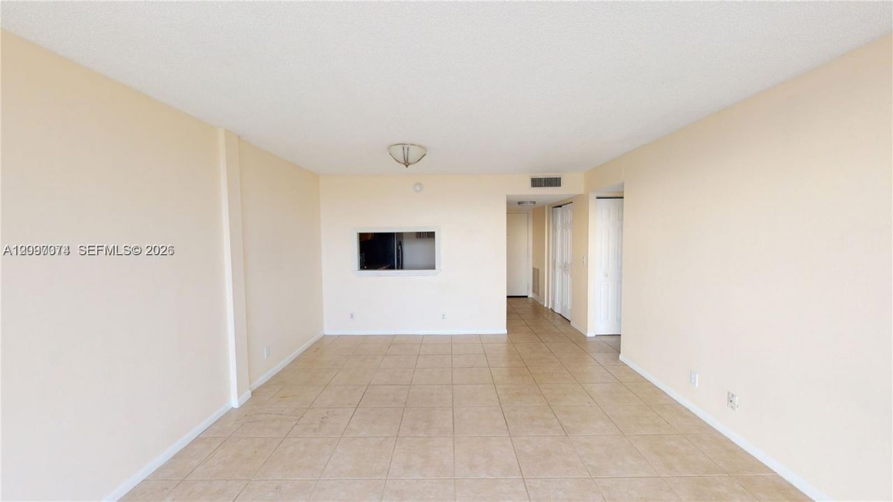 480 Executive Center Dr , Unit 4L, West Palm Beach, FL 33401 Photo