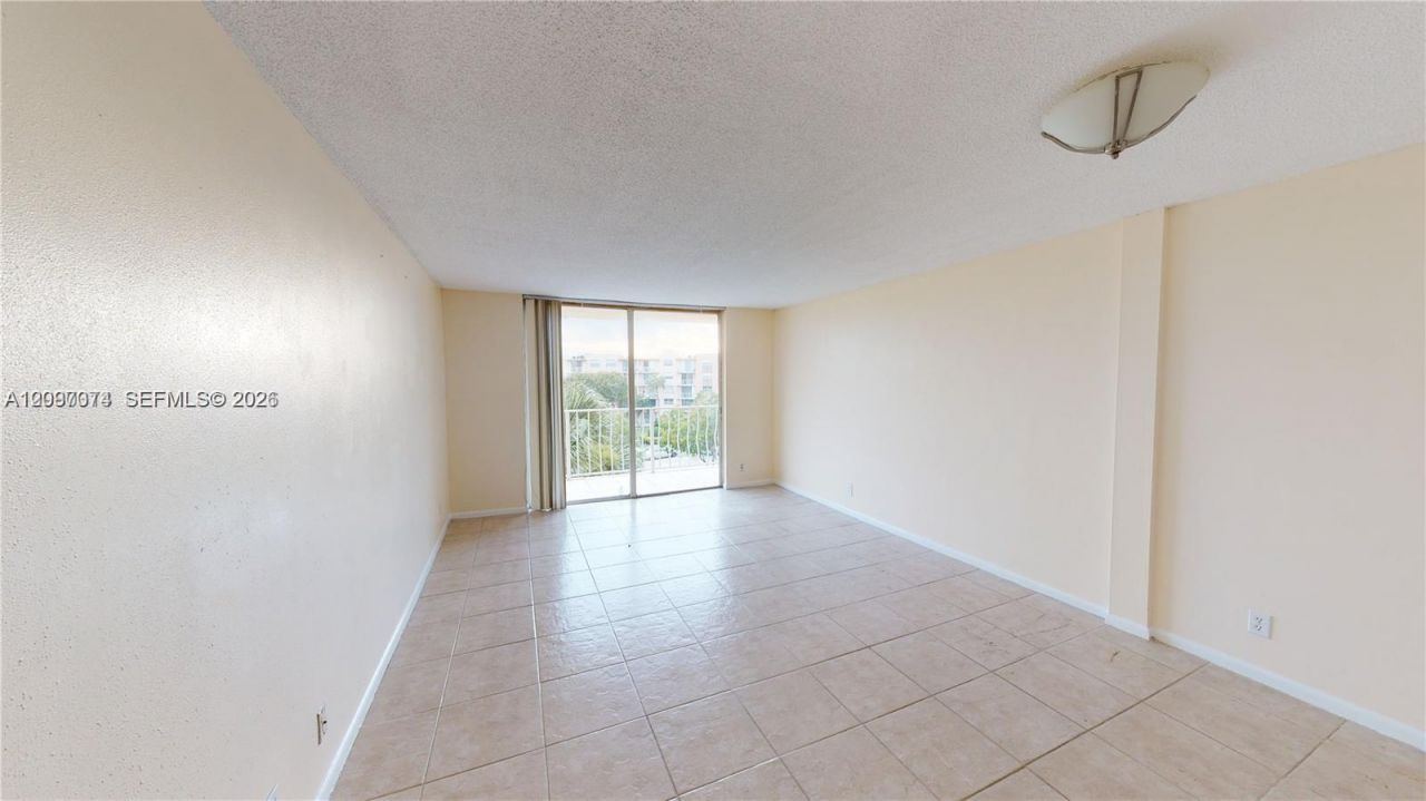 480 Executive Center Dr , Unit 4L, West Palm Beach, FL 33401 Photo