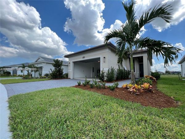 9393 SW Pepoli Way, Unit 9393, Port St. Lucie, FL 34987