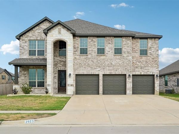 2923 Grand Lookout Lane , Arlington, TX 76001