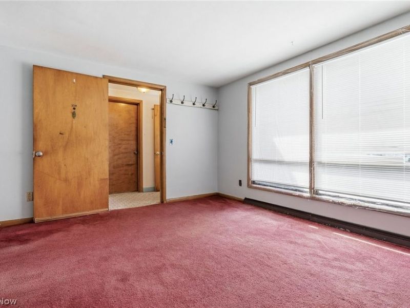 277 Devinney Avenue, Louisville, OH 44641 Photo 6
