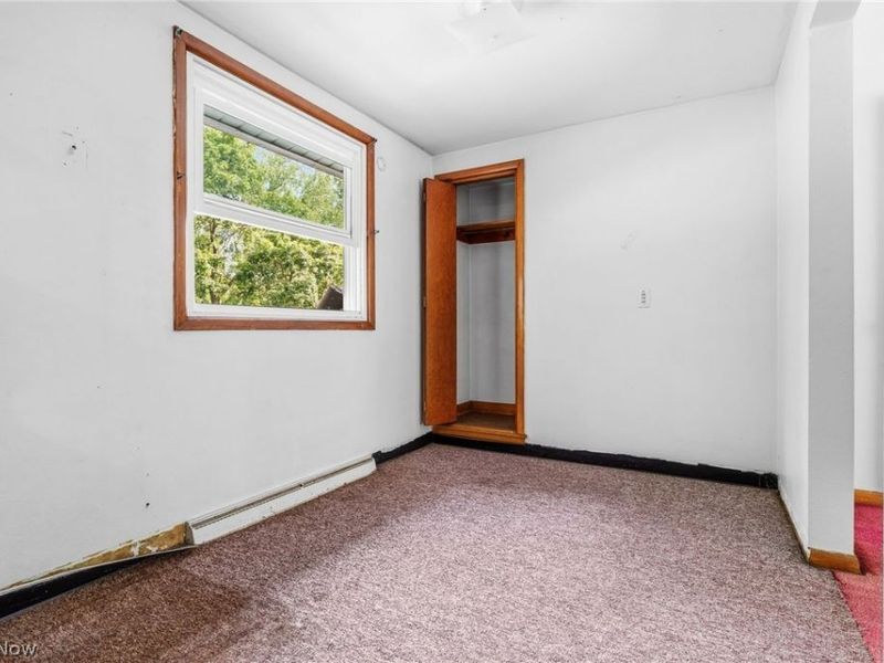 277 Devinney Avenue, Louisville, OH 44641 Photo 8