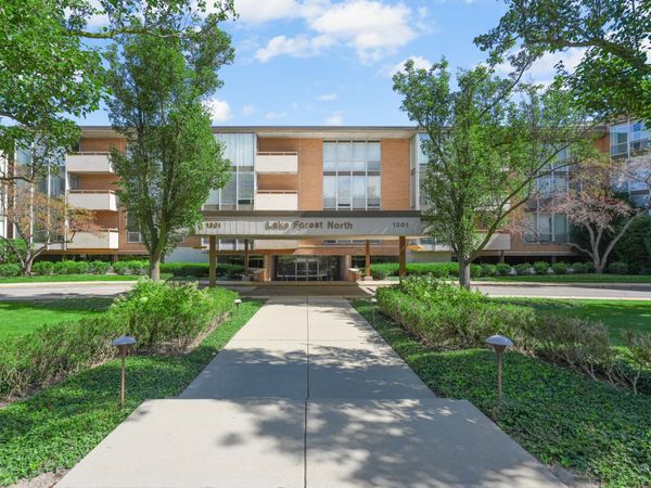 1301 N Western Avenue, Unit 217, Lake Forest, IL 60045