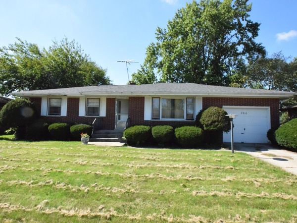 5510 Grant Street , Merrillville, IN 46410