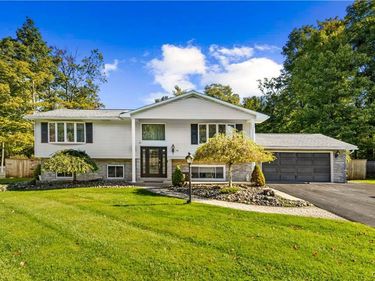 24 Chateau Drive , Whitesboro, NY 13492