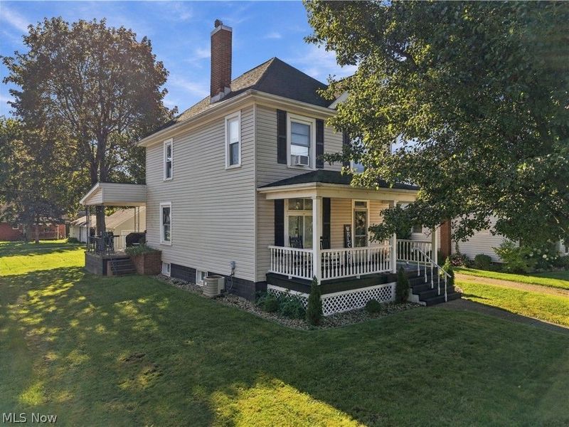 448 Lincoln Avenue NW, Carrollton, OH 44615 Photo 2