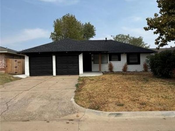 665 NW 15th Street, Moore, OK 73160